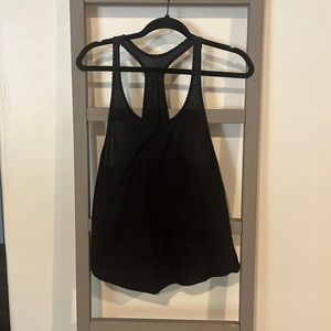 Lululemon scallop tank